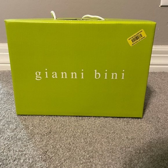 Gianni Bini Heels - Picture 7 of 8